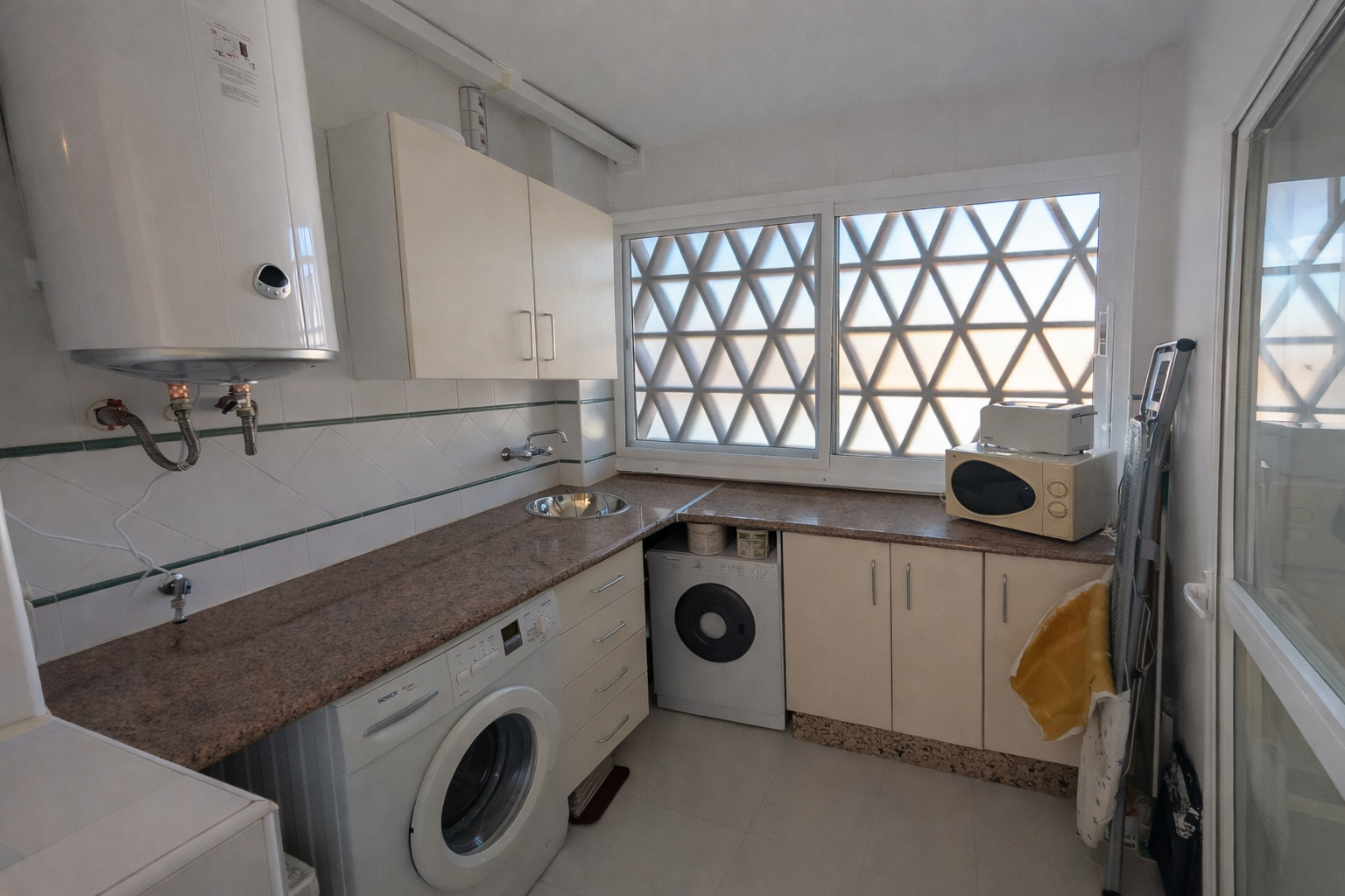 Property 17 NUS201 El Chaparral Malaga Ground Floor Apartment 19